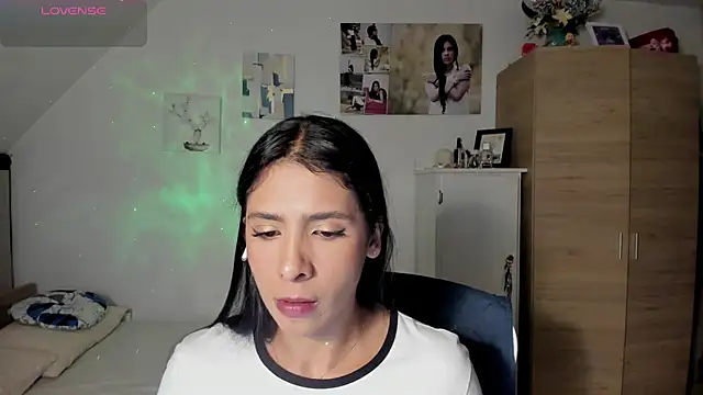 Snapshot of VEROSlen- chatting on 06-29-26, 01:12 VEROSlen- online show from 06-29-26, 01:12