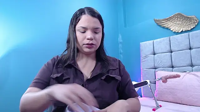 Snapshot of AuraArnau chatting on 01-12-26, 06:36 AuraArnau online show from 01-12-26, 06:36