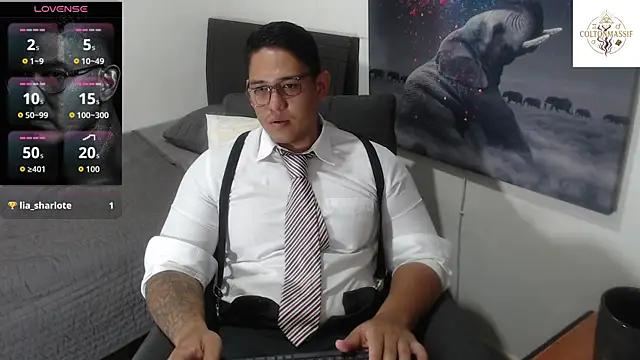 Snapshot of coltonmassiff chatting on 06-11-26, 05:21 coltonmassiff online show from 06-11-26, 05:21