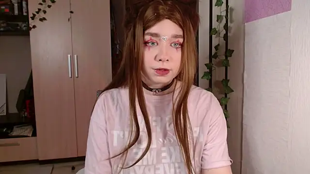 Yuly Soft online show from 12-18-25, 04:22