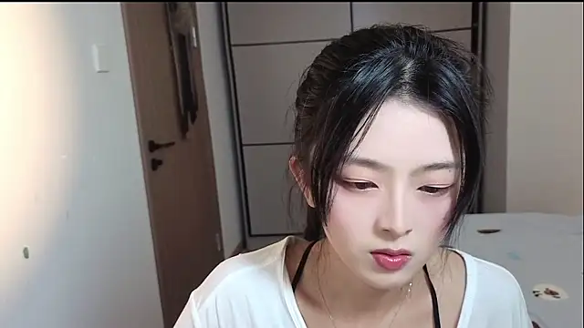 Koikoi    online show from 01-15-26, 02:48