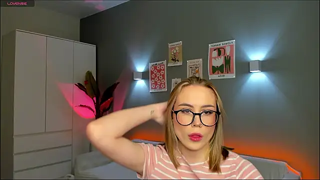 Snapshot of Aurelia_Voss chatting on 02-04-26, 07:53 Aurelia Voss online show from 02-04-26, 07:53