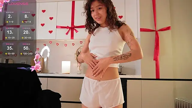 prancing girl online show from 03-12-26, 03:12