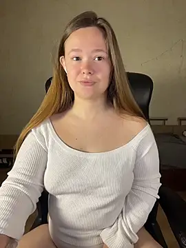 CaramelleSugarr online show from 05-15-26, 05:55