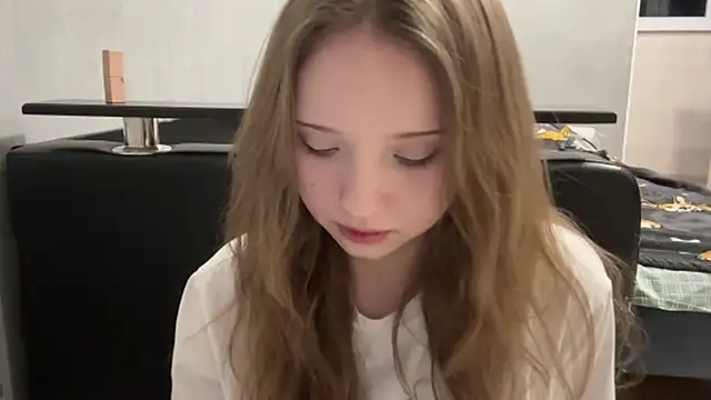 Princessofcashe online show from 12-17-25, 04:12