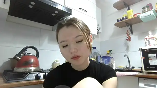 Snapshot of VelmaMaasch chatting on 12-20-25, 02:09 VelmaMaasch online show from 12-20-25, 02:09