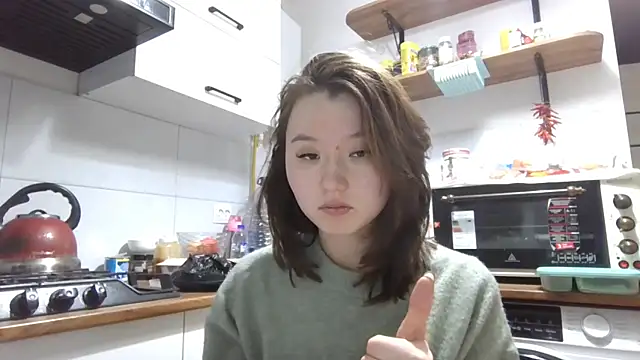 Snapshot of VelmaMaasch chatting on 12-16-25, 02:43 VelmaMaasch online show from 12-16-25, 02:43