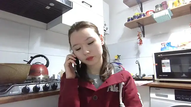 Snapshot of VelmaMaasch chatting on 12-19-25, 02:08 VelmaMaasch online show from 12-19-25, 02:08