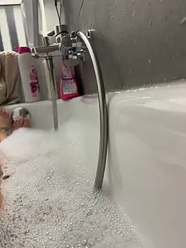 Snapshot of Klarry69 chatting on 03-29-26, 08:32 Klarry69 online show from 03-29-26, 08:32