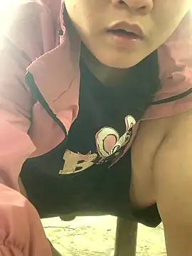 Thanhhuyen001 online show from 01-14-26, 08:07