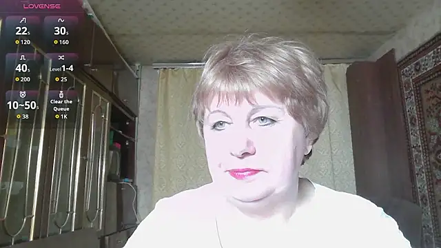 Snapshot of Casey_peach chatting on 03-10-26, 04:44 Casey peach online show from 03-10-26, 04:44