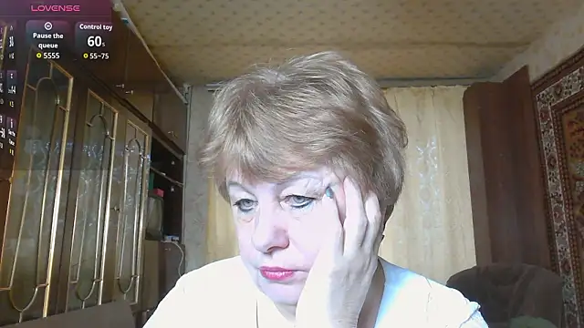 Snapshot of Casey_peach chatting on 03-08-26, 04:38 Casey peach online show from 03-08-26, 04:38