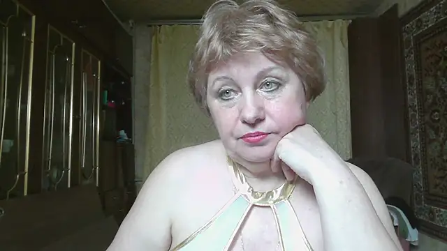 Casey peach online show from 05-26-26, 04:27