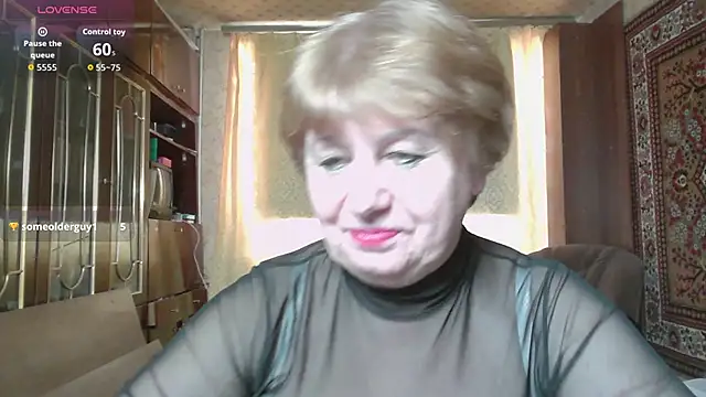 Snapshot of Casey_peach chatting on 03-15-26, 10:00 Casey peach online show from 03-15-26, 10:00