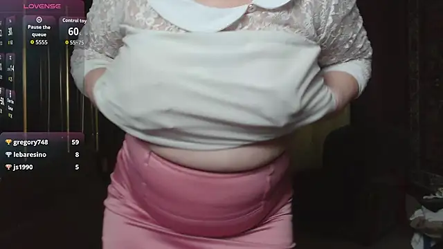 Snapshot of Casey_peach chatting on 04-02-26, 04:46 Casey peach online show from 04-02-26, 04:46