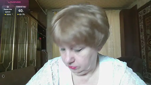 Snapshot of Casey_peach chatting on 03-10-26, 04:38 Casey peach online show from 03-10-26, 04:38