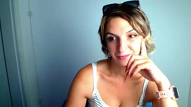 Snapshot of Lana_Foxyy chatting on 08-05-26, 12:54 Lana Foxyy online show from 08-05-26, 12:54