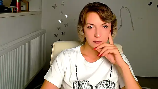 Snapshot of Lana_Foxyy chatting on 07-11-26, 11:54 Lana Foxyy online show from 07-11-26, 11:54