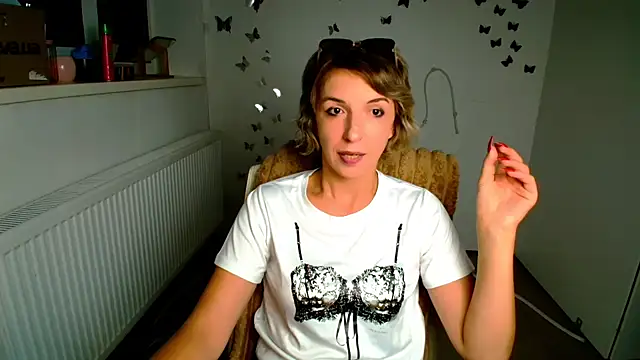 Snapshot of Lana_Foxyy chatting on 07-12-26, 05:52 Lana Foxyy online show from 07-12-26, 05:52