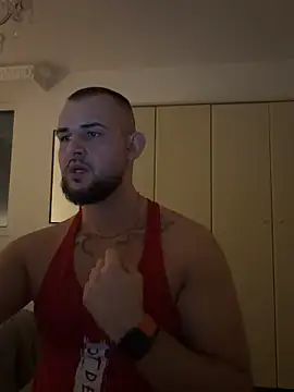 LunaFoxTip online show from 02-11-26, 07:14