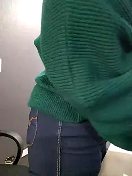 Venuz Rivers  online show from 12-17-25, 01:16