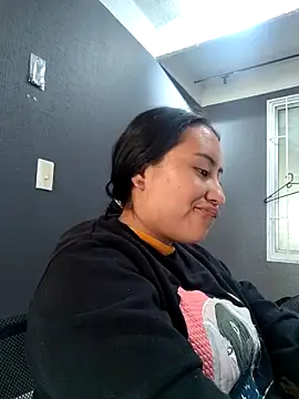 Venuz Rivers  online show from 12-16-25, 03:38