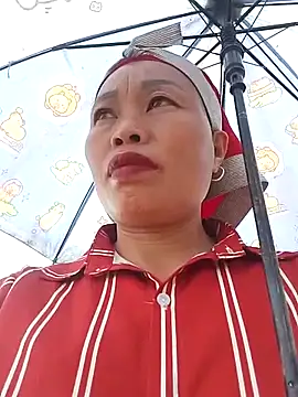 Snapshot of Maikha08 chatting on 06-27-26, 01:33 Maikha08 online show from 06-27-26, 01:33