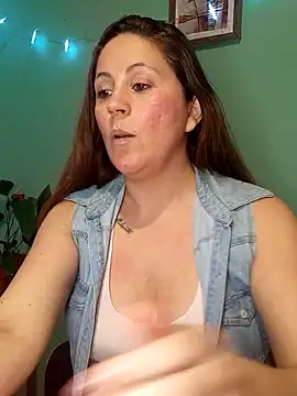 Snapshot of SofiEsteves chatting on 06-14-26, 08:43 SofiEsteves online show from 06-14-26, 08:43