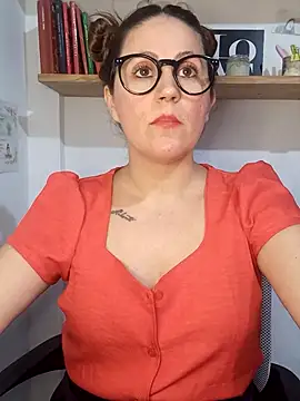 SofiEsteves online show from 06-01-26, 06:29