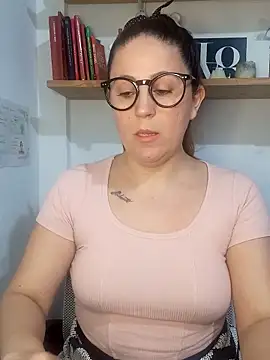 SofiEsteves online show from 05-25-26, 04:28