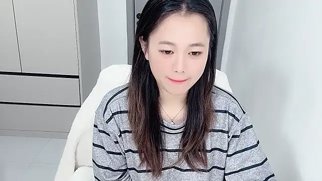 Amireux-8 online show from 02-12-26, 05:40