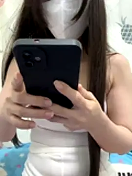 Snapshot of bi_biii chatting on 12-21-25, 08:53 bi biii online show from 12-21-25, 08:53