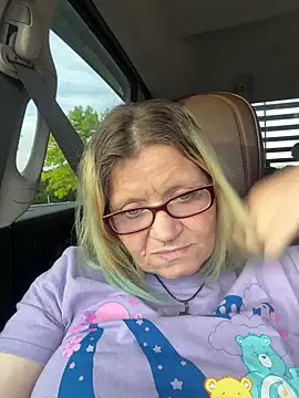 lindzybella online show from 04-30-26, 11:42