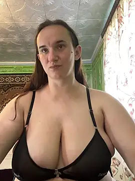 Snapshot of HarychaLysichka chatting on 06-18-26, 02:22 HarychaLysichka online show from 06-18-26, 02:22