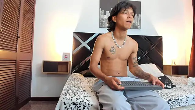 AndyKings 1 online show from 04-07-26, 03:19