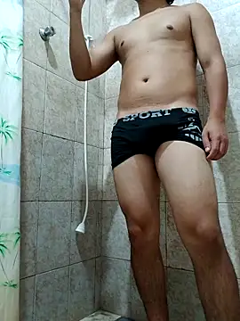 Snapshot of HotJXS chatting on 12-19-25, 11:51 HotJXS online show from 12-19-25, 11:51