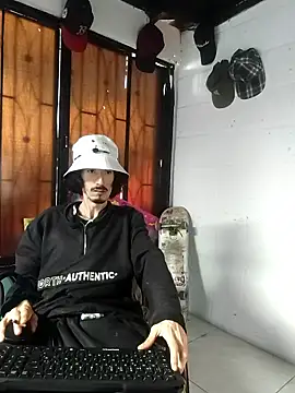 sk8-boy online show from 01-14-26, 01:48