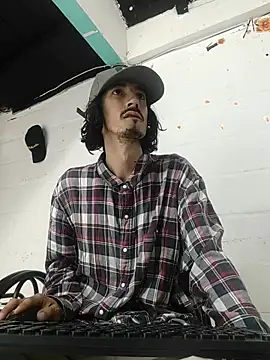 sk8-boy online show from 05-04-26, 03:59