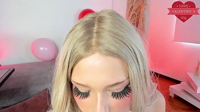 Snapshot of Amelie_Wine chatting on 02-14-26, 03:56 Amelie Wine online show from 02-14-26, 03:56