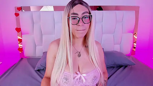 CamilleJuicy  online show from 05-12-26, 12:55