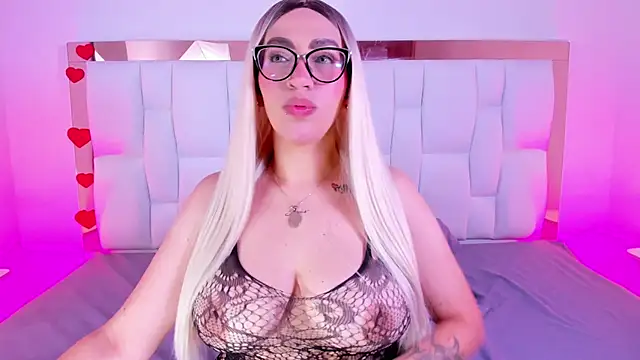 CamilleJuicy  online show from 04-11-26, 12:31