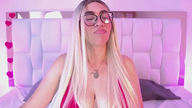 CamilleJuicy  online show from 04-01-26, 01:01