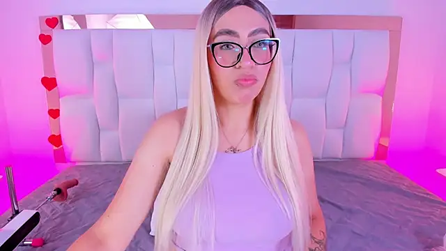 CamilleJuicy  online show from 04-19-26, 12:50