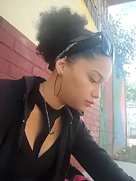 Snapshot of ChloeRaviss_ chatting on 12-20-25, 03:26 ChloeRaviss online show from 12-20-25, 03:26