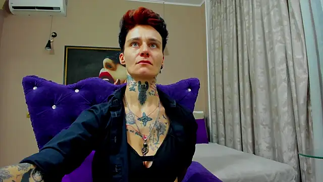 Snapshot of KennyXSX chatting on 12-17-25, 08:03 KennyXSX online show from 12-17-25, 08:03