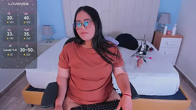 Briana Goldd online show from 04-28-26, 03:44