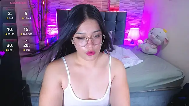 Snapshot of Valeri_hot22 chatting on 05-19-26, 09:44 Valeri hot22 online show from 05-19-26, 09:44