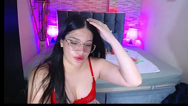 Snapshot of Valeri_hot22 chatting on 05-04-26, 09:17 Valeri hot22 online show from 05-04-26, 09:17