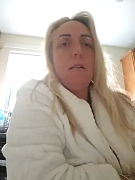 theblondecocklover online show from 03-18-26, 07:44