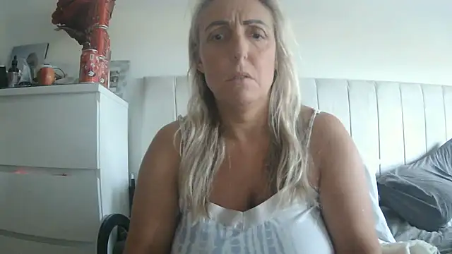 theblondecocklover online show from 06-10-26, 04:46
